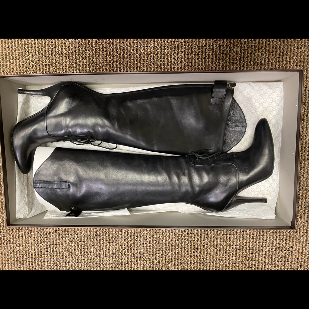 Black Leather Heeled Gucci Boots